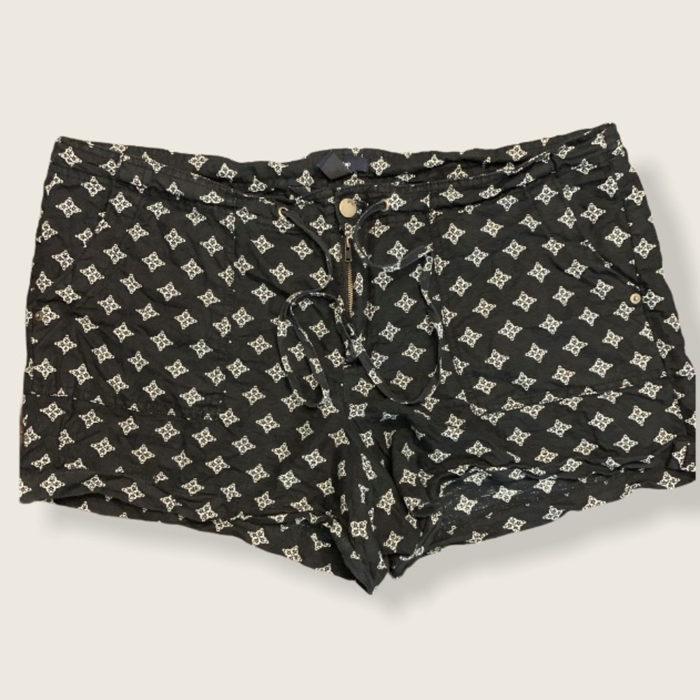 Linen Gap Shorts Size 18